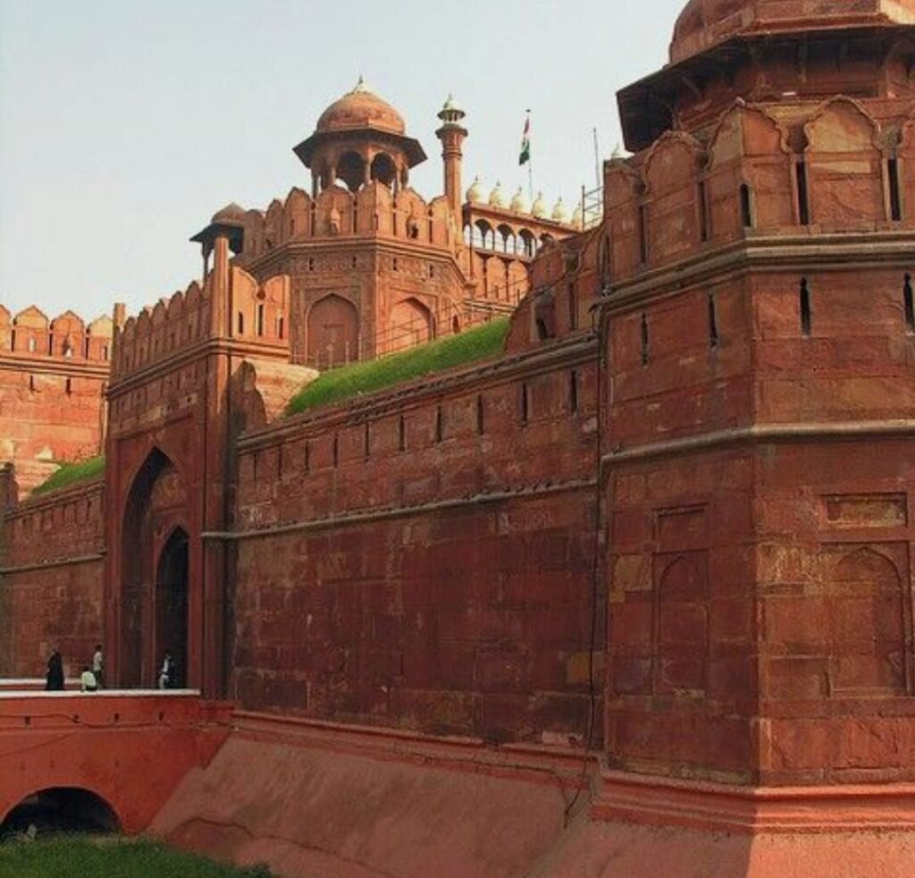 Red Fort , Delhi tourist places, best places to visit in delhi